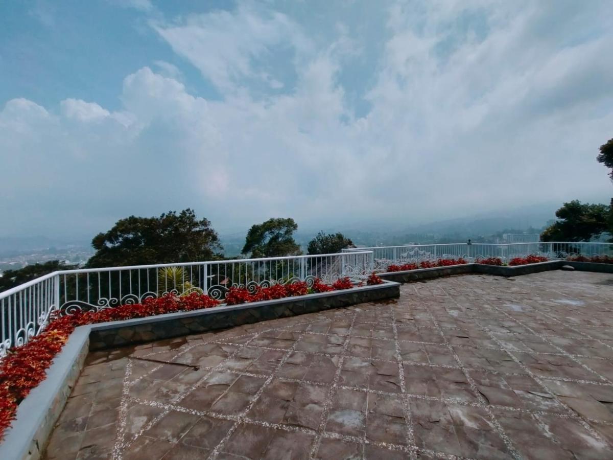Villa Santika Puncak Pass Cimacan 외부 사진