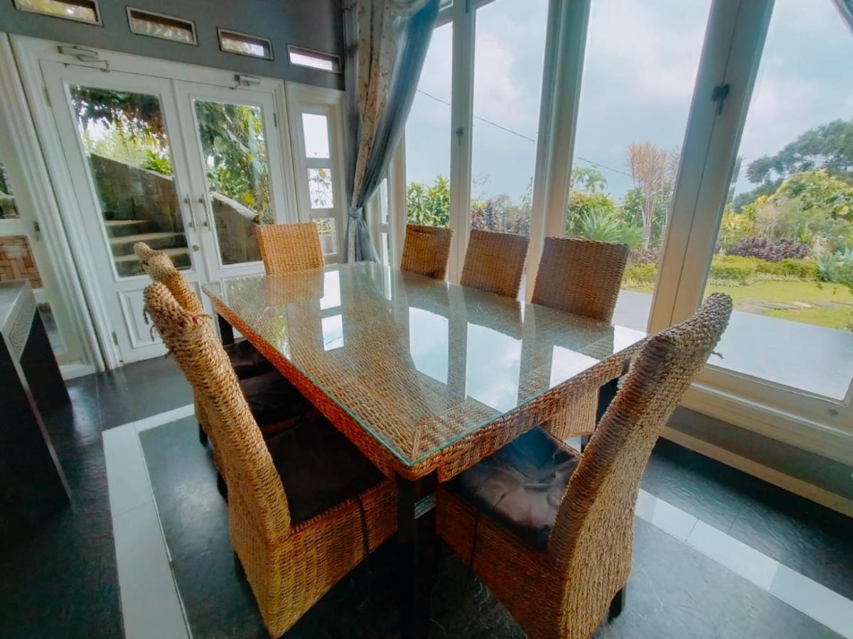 Villa Santika Puncak Pass Cimacan 외부 사진